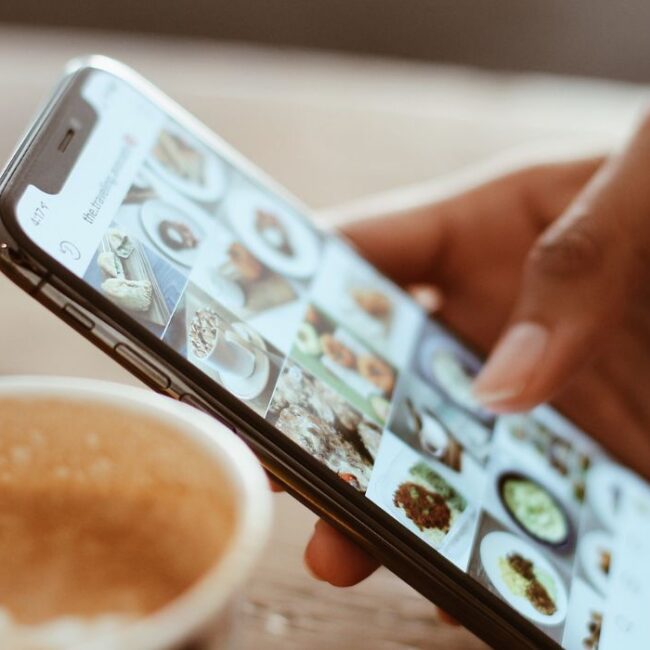 インスタでフォロワーを買っている人の特徴は？フォロワーを買うリスクと買わずに増やす方法